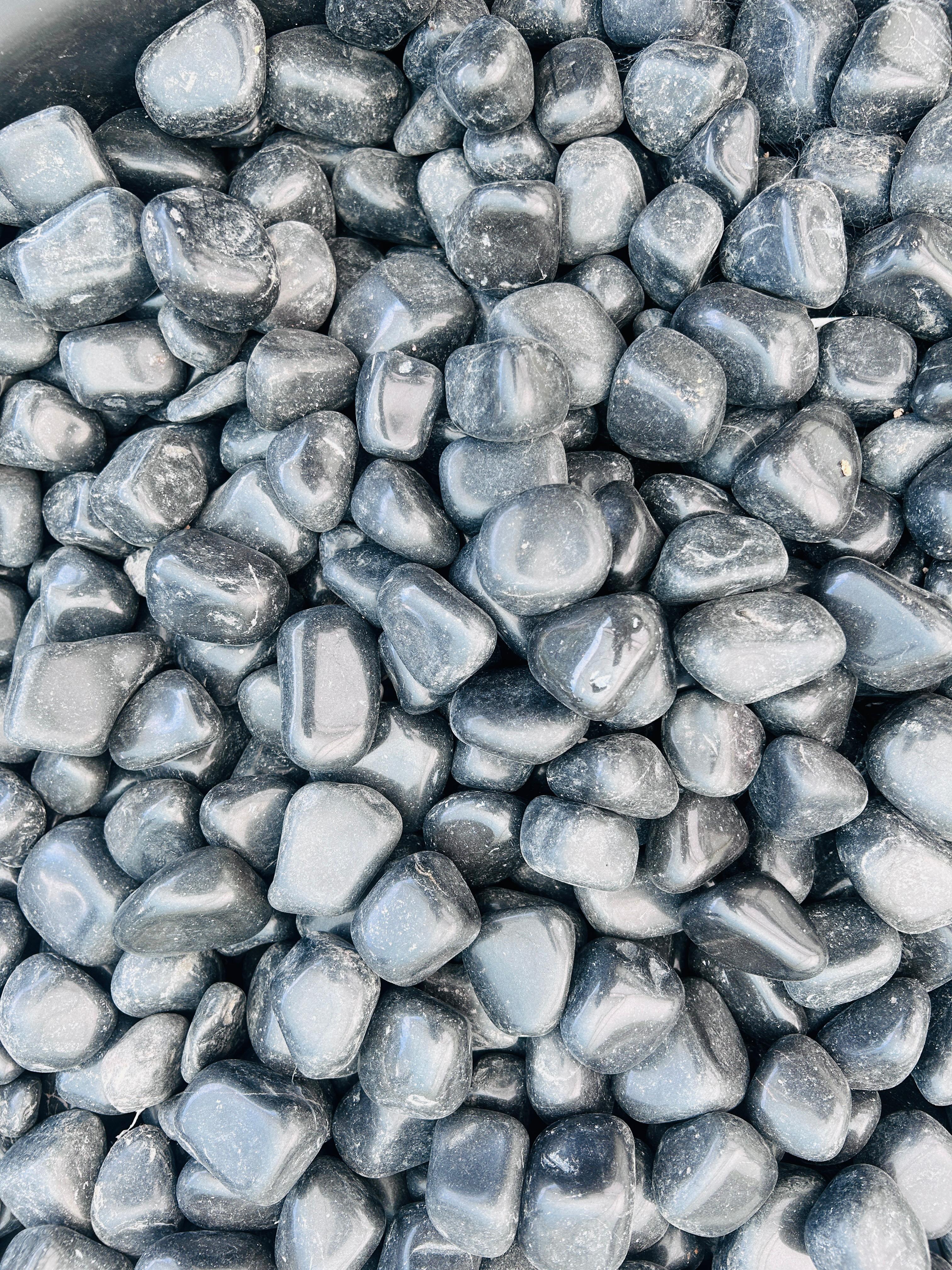 BLACK DOUBLE POLISHED PEBBLES