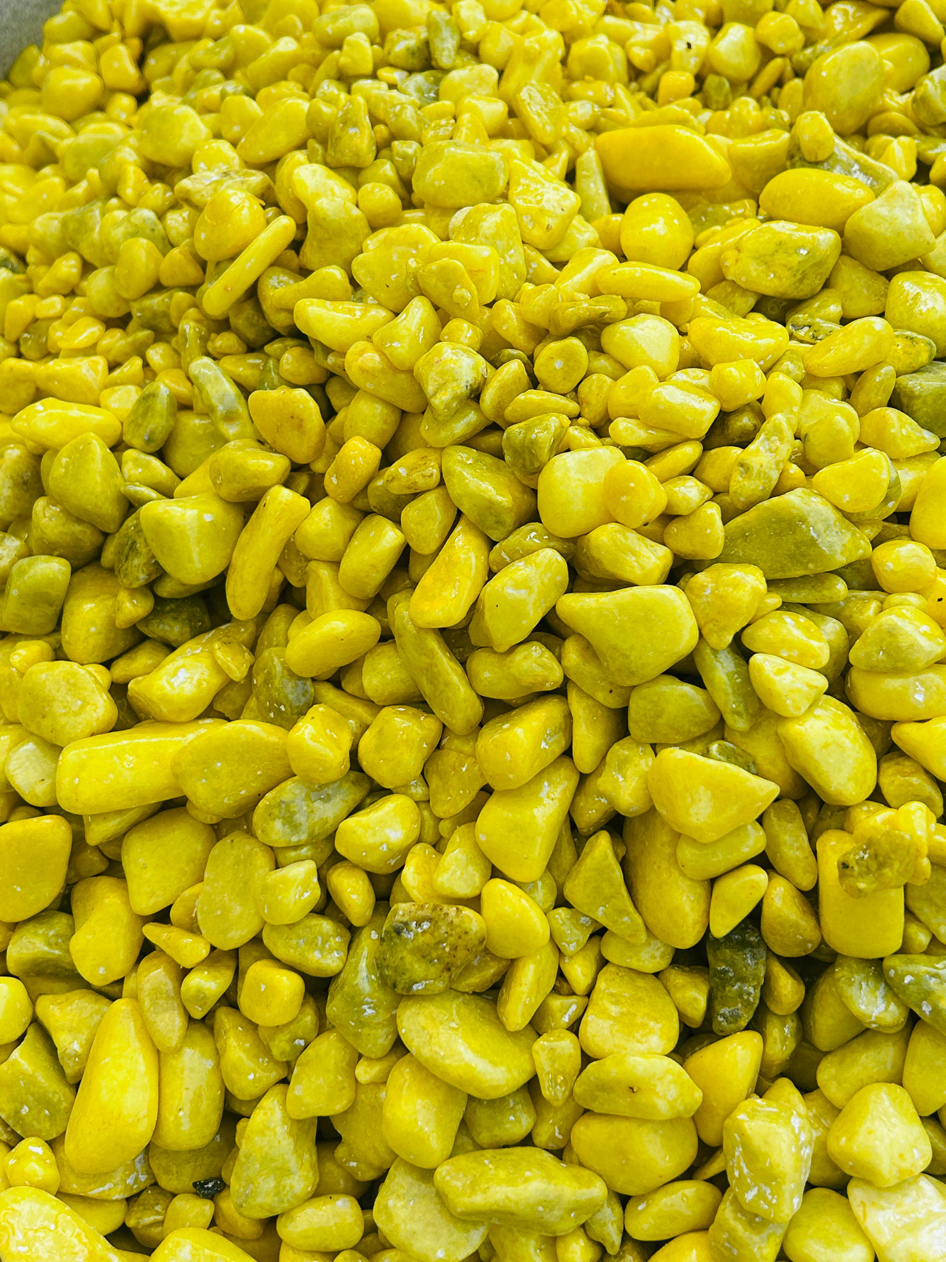 COLOUR PEBBLES - YELLOW