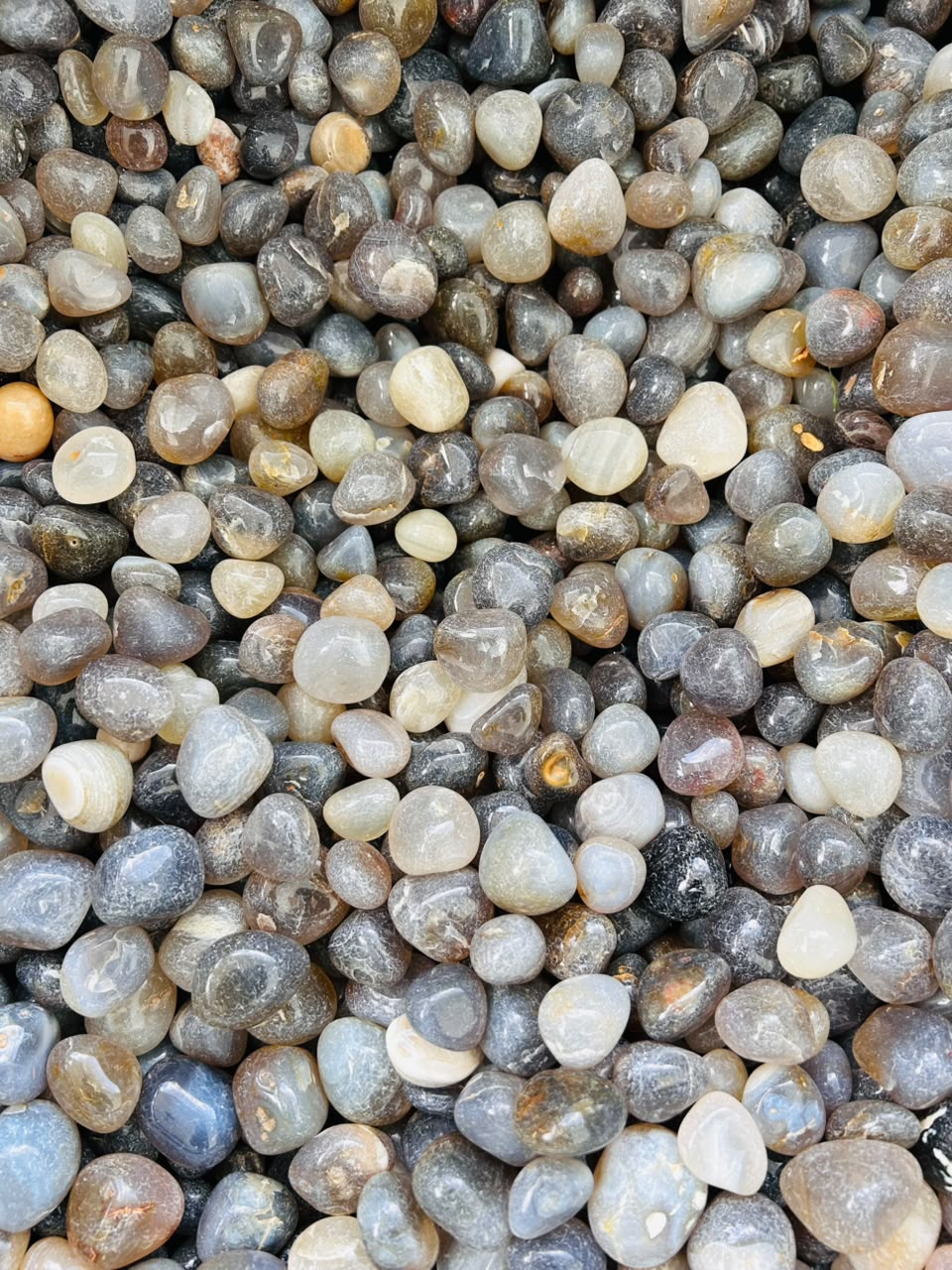 ONYX PEBBLES