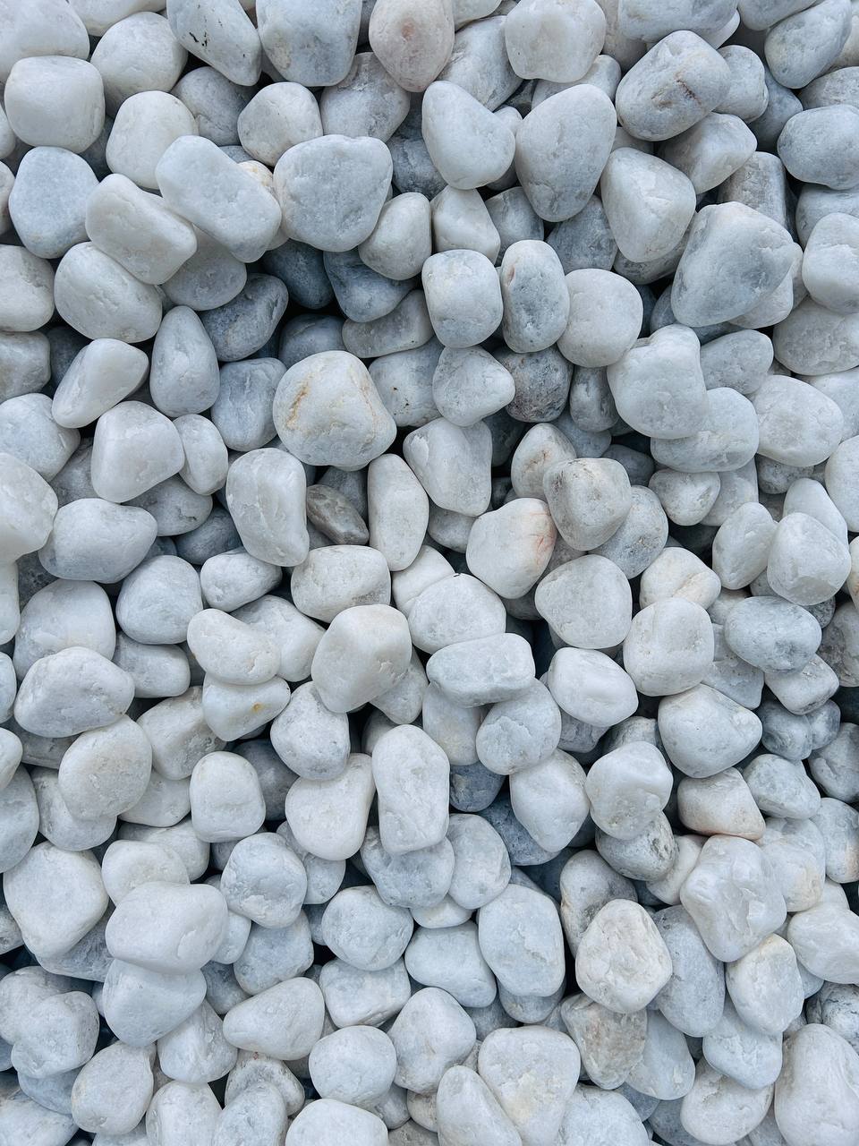 WHITE MARBLE PEBBLES